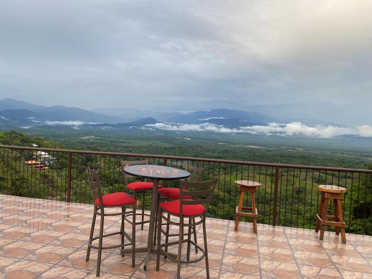 Mountain Top Park Hotel Quepos Kültér fotó